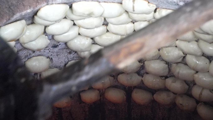 新疆喀什烤包子制作
