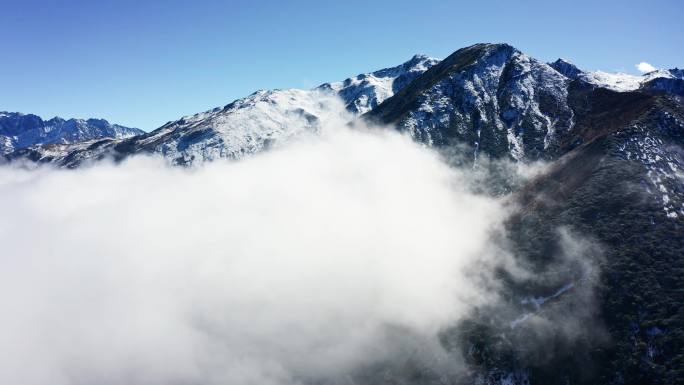 四川阿坝州小金县巴朗山航拍