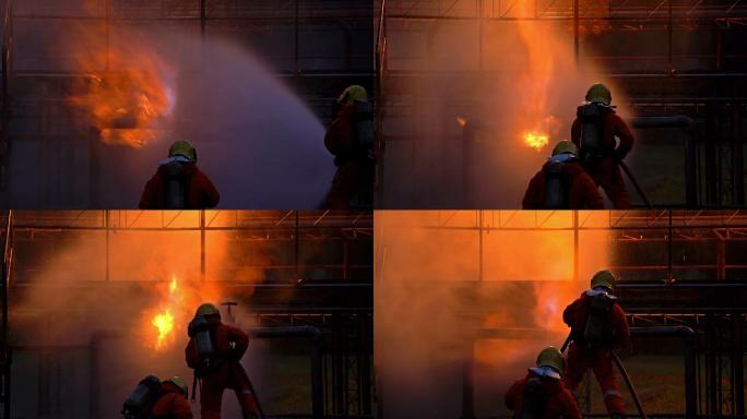 消防员扑灭炼油厂火灾