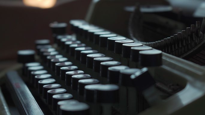 老式打字机打字机发电报旧式键盘打印技术发