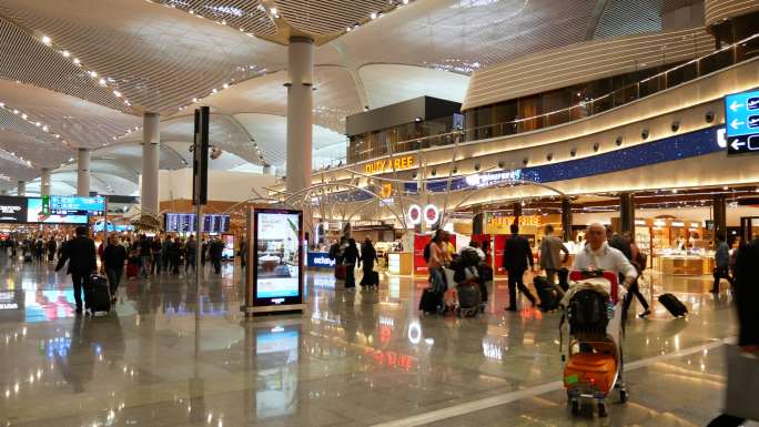 机场的旅客人群白云国际上下班高峰日落延时