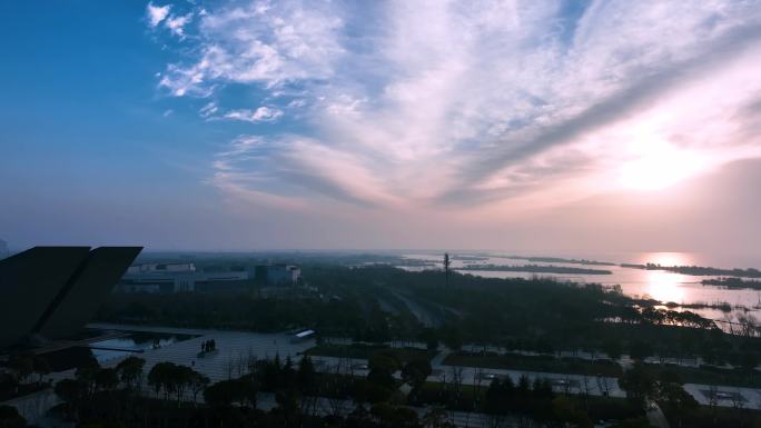 航拍唯美巢湖风景 大气恢宏的渡江战役广场