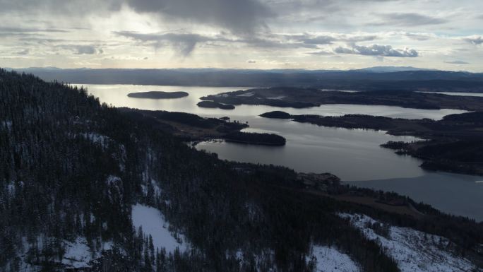 挪威冬季泰利福德鸟瞰图。
