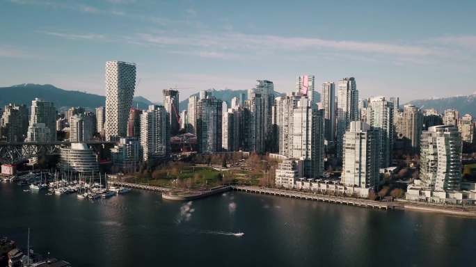 加拿大不列颠哥伦比亚省温哥华的天际线。