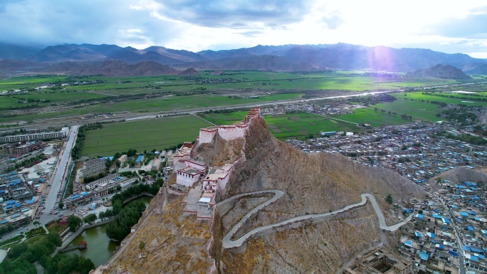 4k西藏日喀则江孜宗山古堡环绕航拍