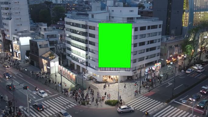 日本东京现代建筑上的大型广告牌。