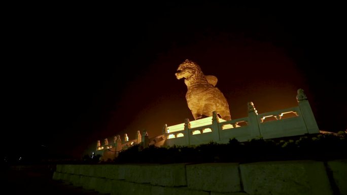 河北沧州铁狮子夜景