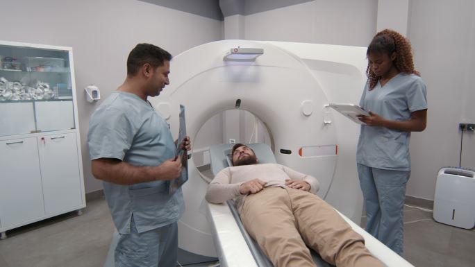 医学检测MRI体检核磁共振X射线