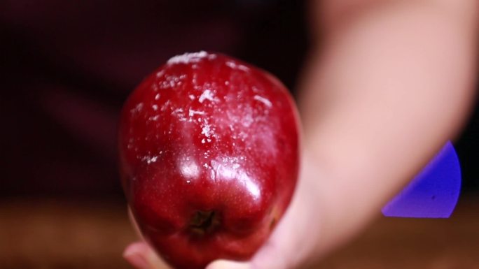 【镜头合集】水果刀刮蛇果红苹 (2)