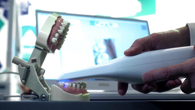 手动牙齿3D扫描仪。