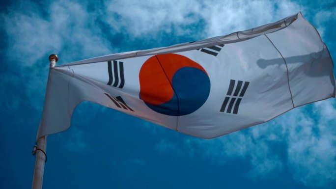 韩国国旗天空蓝天飘扬