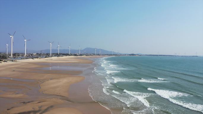 实拍航拍漳浦海边风力发电