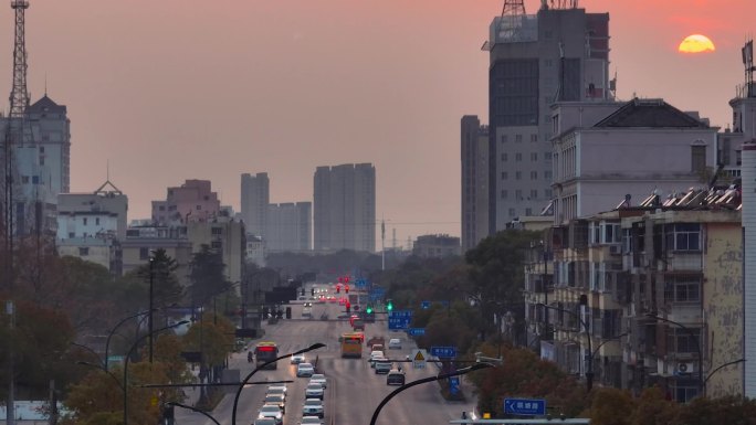 美好生活夕阳小城市视频素材