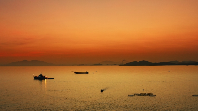 4K海边日落渔船邮轮海滩夕阳金色海滩