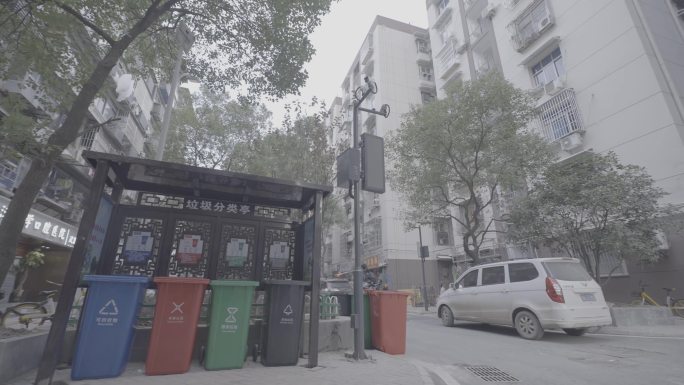 4k垃圾分类可分类回收垃圾桶视频素材