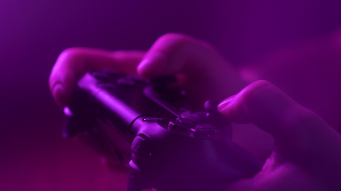 游戏操纵杆紫色氛围手柄操作