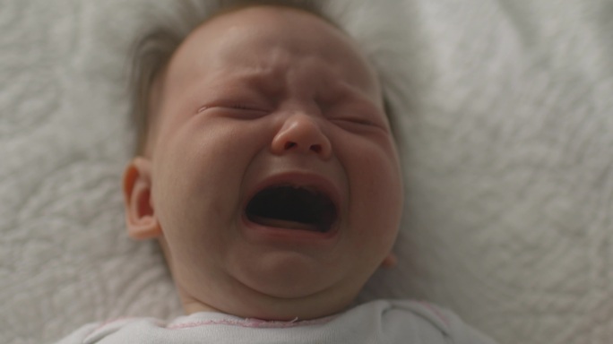 哭泣的婴儿
