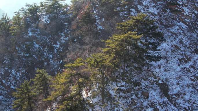 秦皇岛祖山   雪后群山  峭壁