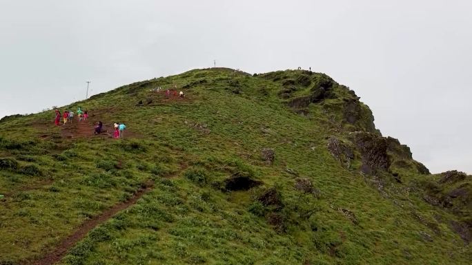 卡纳塔克邦最高峰穆拉亚纳吉里山