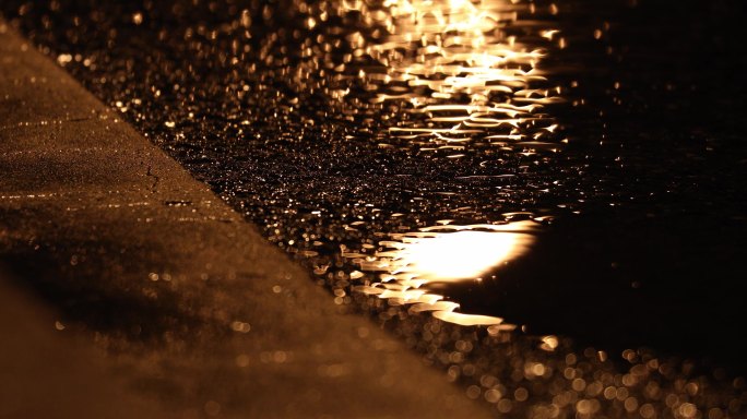 车流雨夜路口4K空镜