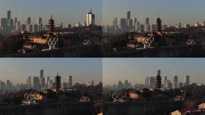南京鸡鸣寺与城市