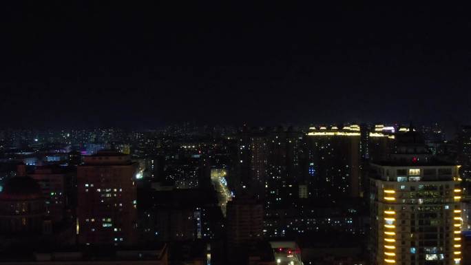夜晚哈尔滨中央大街