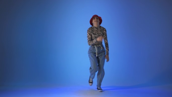 跳舞的女子视频素材