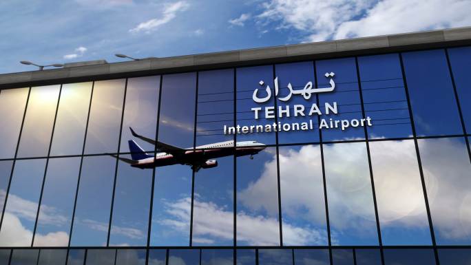 飞机降落在德黑兰-伊朗机场航站楼