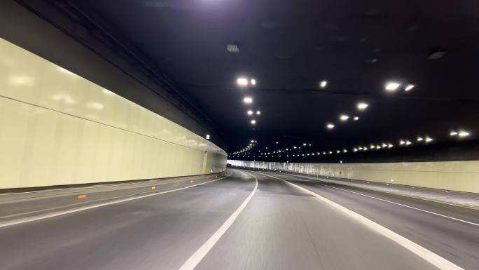 【4K正版素材】隧道行驶中无车流的空镜