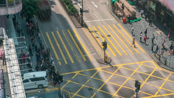 香港尖沙咀区过往行人