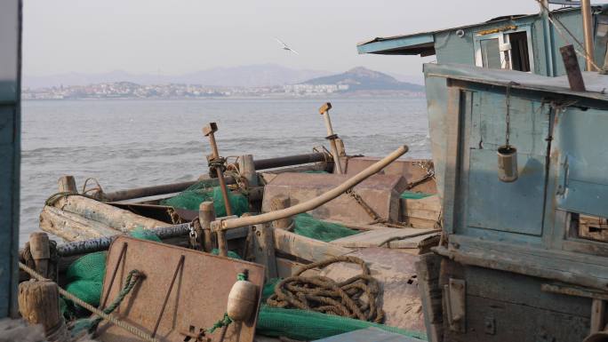 青岛崂山渔船驶过镜头4k素材