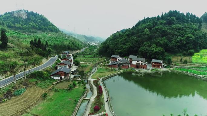 农村房屋鱼塘钓鱼生态山区风景航拍