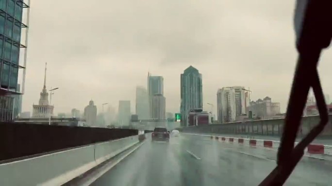 上海疫情期间雨天延安高架桥道路延时