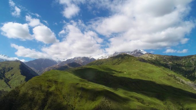 新疆旅游独库公路山顶航拍