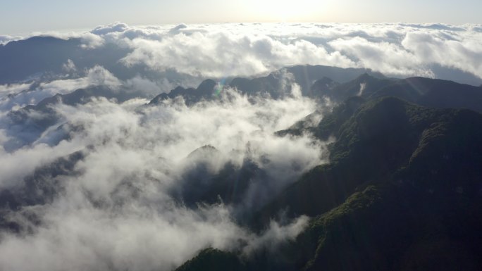 太行山析城山中条山伏牛山天空山峰白云