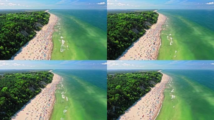 波罗的海沿岸拥挤的海滩