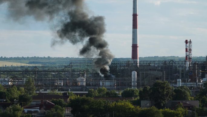 石油化工厂事故烟筒大气污染物双碳限排