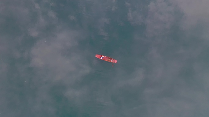 【4K正版】俯瞰湖南小东江晨雾中的渔船
