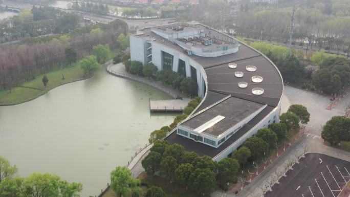 4K原素材-新冠疫情空旷的上海外国语大学