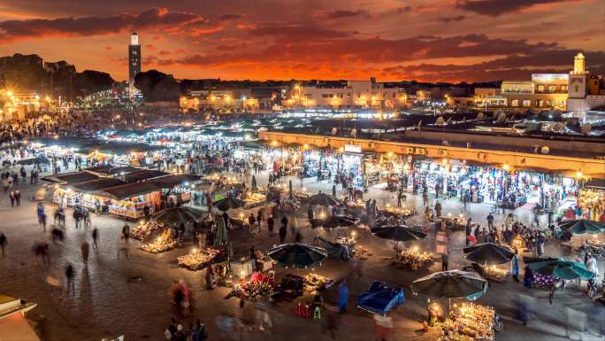 摩洛哥马拉喀什夜晚夜景人流国外出国旅游路