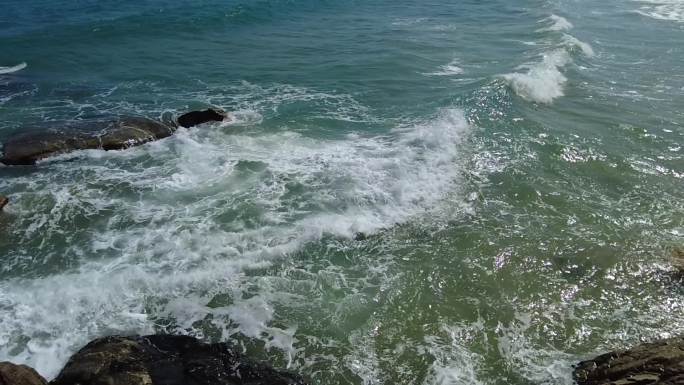 大海海浪波浪浪花浪潮波涛汹涌澎湃海滩礁石