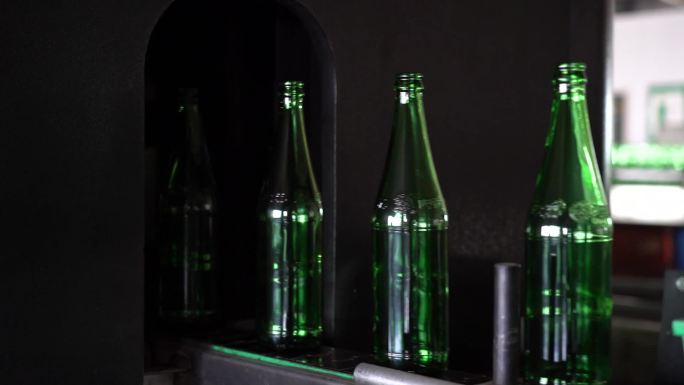 夏季啤酒瓶饮料瓶玻璃瓶成品工业生产线