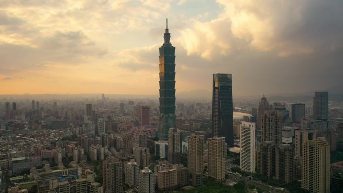 无人机鸟瞰台湾台北市建筑物的镜头。