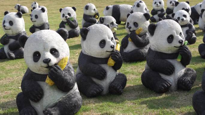 熊猫雕塑公园