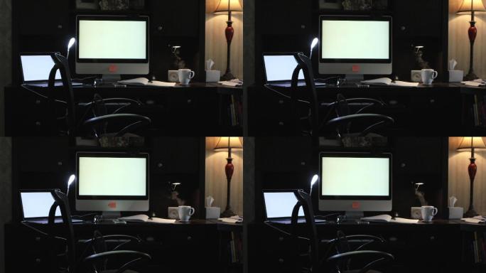 电脑深夜房间屏幕白屏抠图抠像