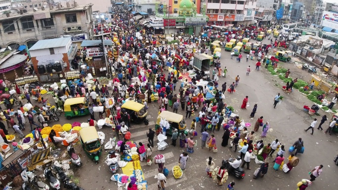 班加罗尔繁忙市场的景观