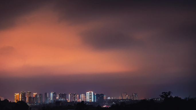 城市云层夜景