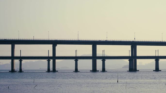 夕阳下的桥梁-跨海大桥