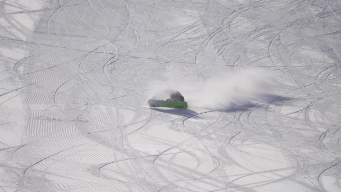 滑雪摔倒 摔跤