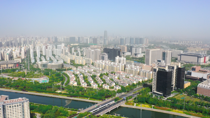 4K高清航拍郑州城市车流大景